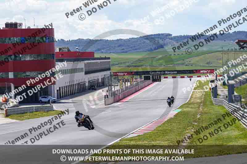 cadwell no limits trackday;cadwell park;cadwell park photographs;cadwell trackday photographs;enduro digital images;event digital images;eventdigitalimages;navarra;no limits trackdays;peter wileman photography;racing digital images;trackday digital images;trackday photos